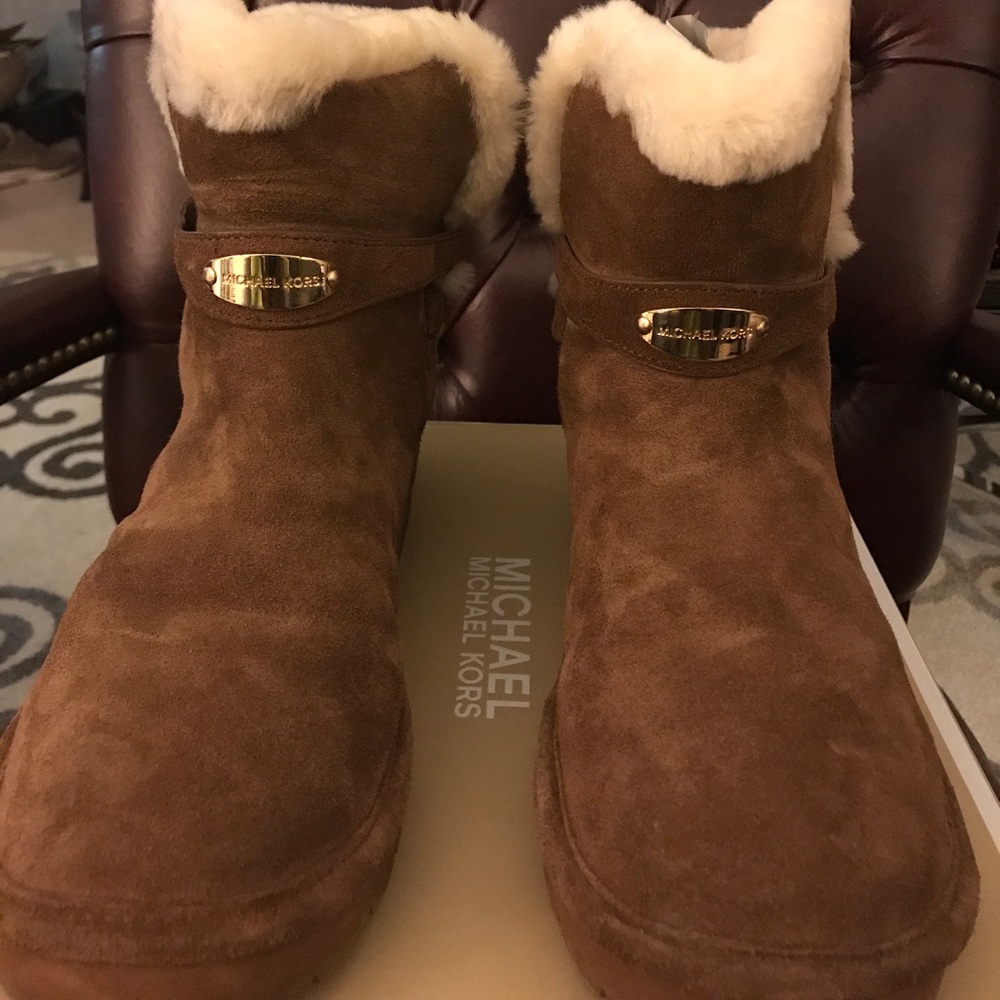 New Michael Kors women's caramel suede bootie 10