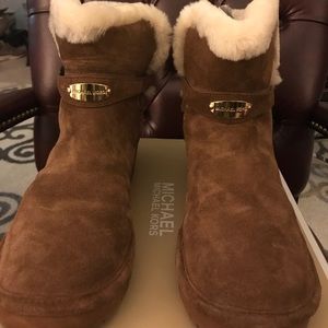 New Michael Kors women's caramel suede bootie 10