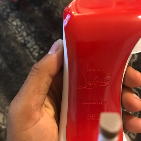 Christian louboutin Paris AUTHENTICITY TAG - Picture 2 of 7