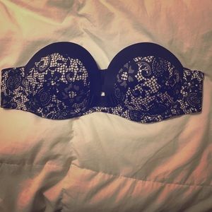 Victoria's Secret strapless bra, 34A
