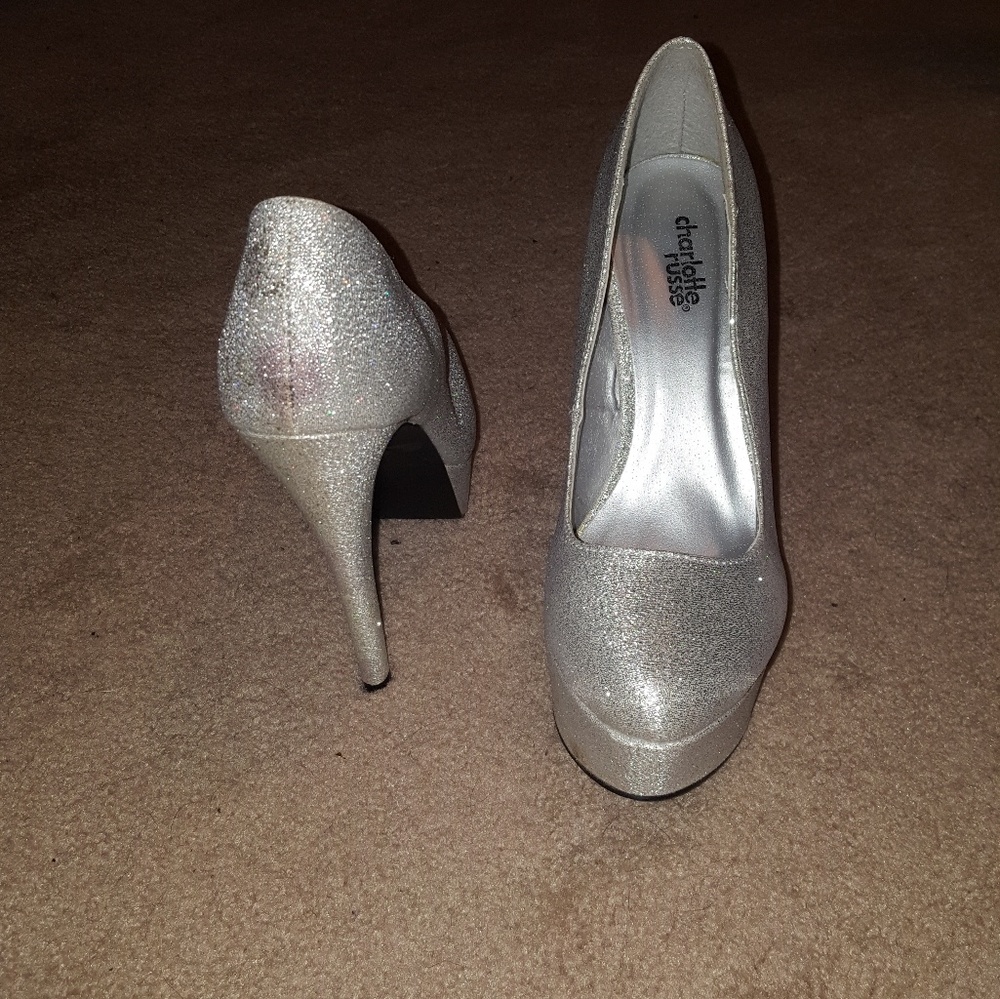 Silver party shoe