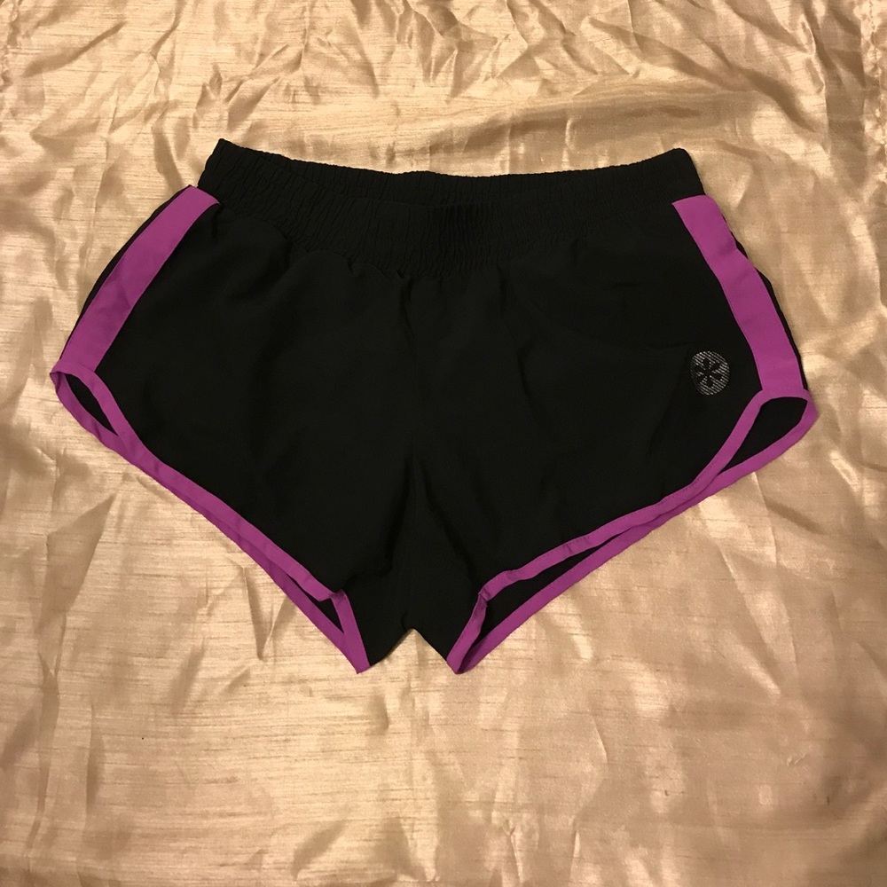 Running Shorts -Old Navy -Size Small