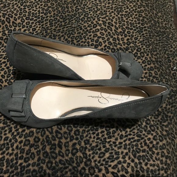 Jessica Simpson 👠 - Picture 2 of 2