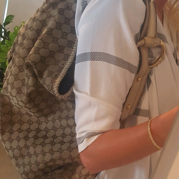 Gucci Handbag - Picture 2 of 4