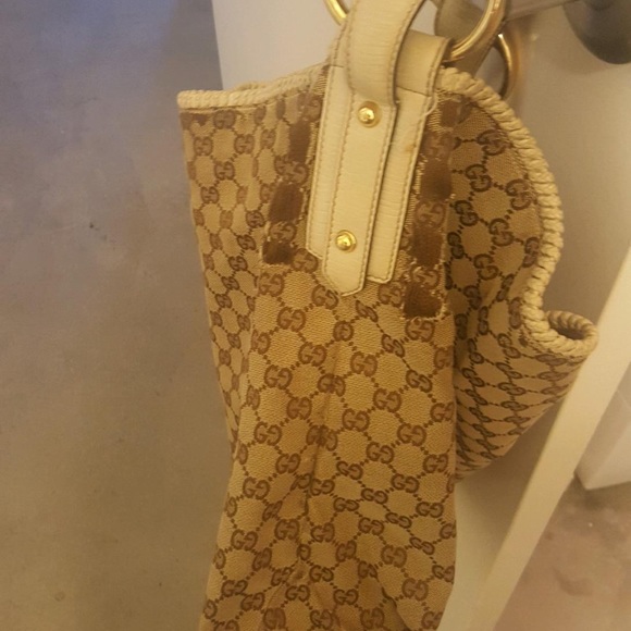 Gucci Handbag - Picture 3 of 4
