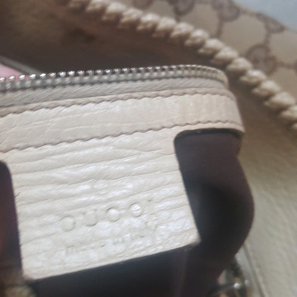 Gucci Handbag - Picture 4 of 4