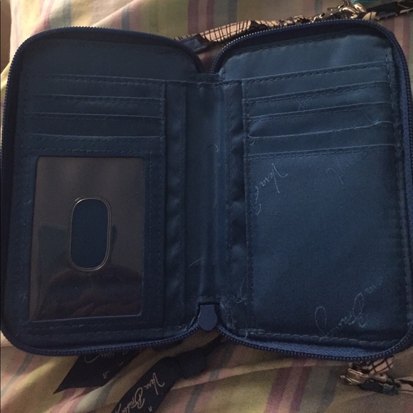 Vera Bradley wristlet and cross body strap - Picture 2 of 4