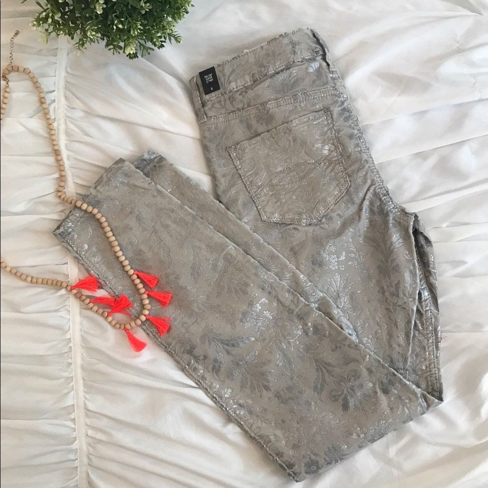 Silver grey floral pattern abercrombie skinny pant
