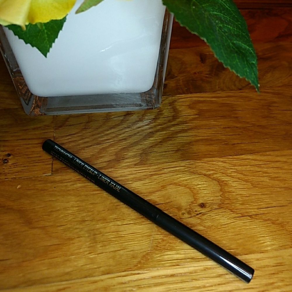 🍁Nabi Black eyeliner🍁