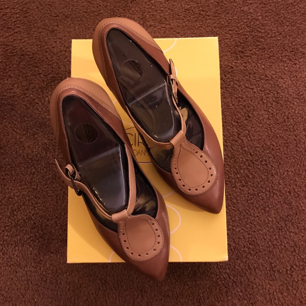 Joan & David Strapy Pumps