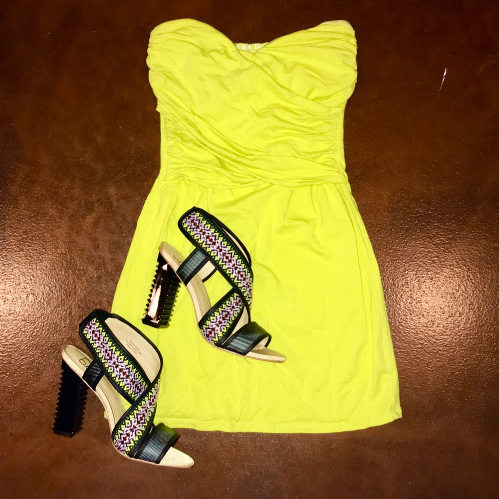 VS Strapless dress with built in bra support
