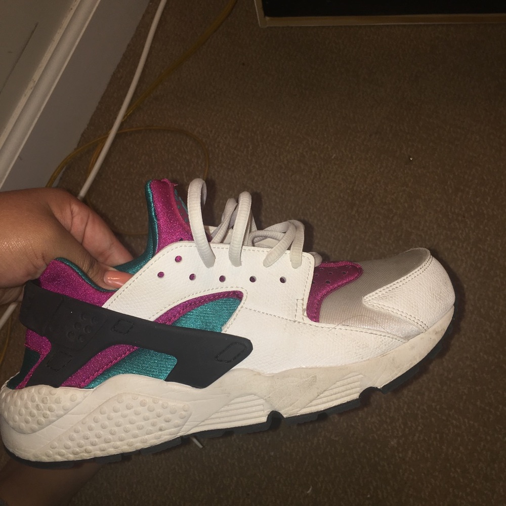 womens nike hurrache