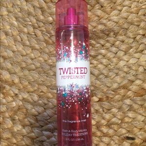 Bath & body works Twisted peppermint Body spray