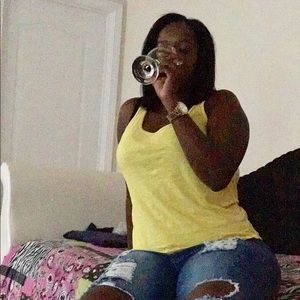 Meet your Posher, Kayla