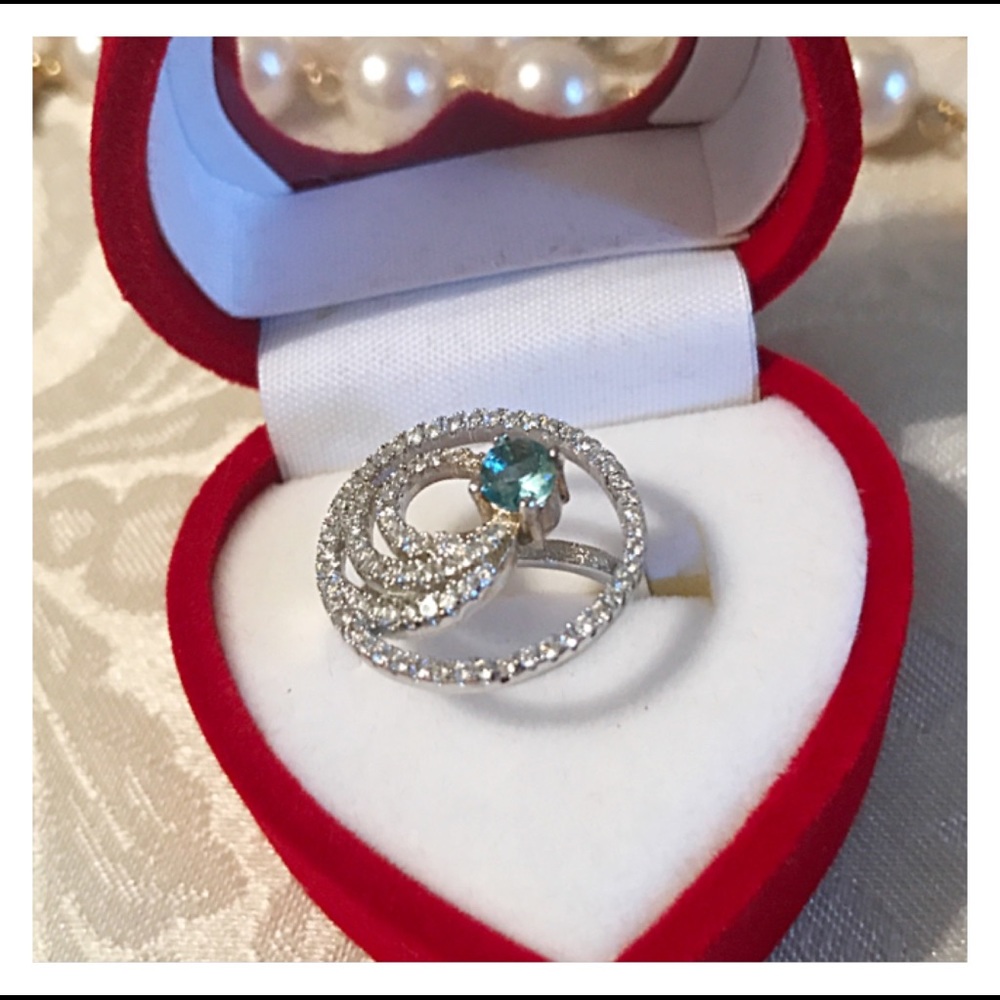 NWOT ❤️Aquamarine & White Topaz.