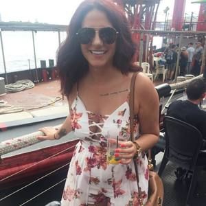 Meet your Posher, Suzanne