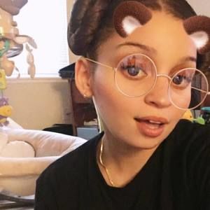 Meet your Posher, Destiny