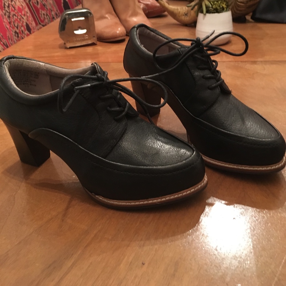 Rockport heels