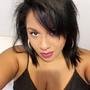 Meet your Posher, Raquel