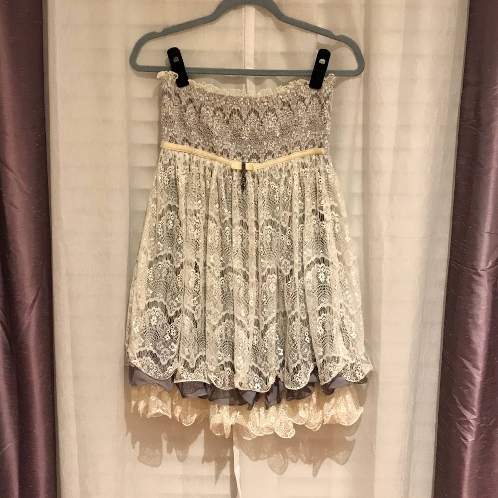 Pretty Lace Strapless Ruffle Dress