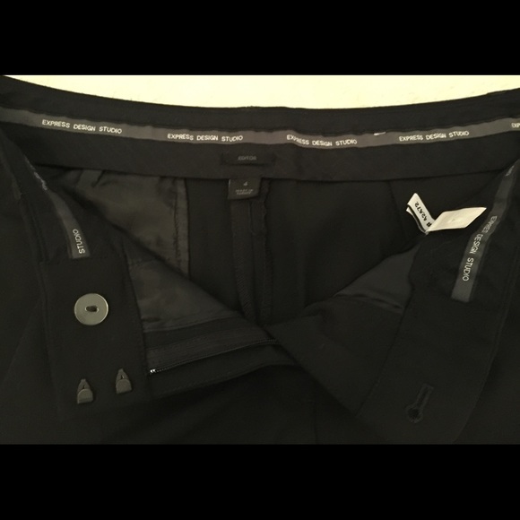 Express Shorts like new - Picture 4 of 4