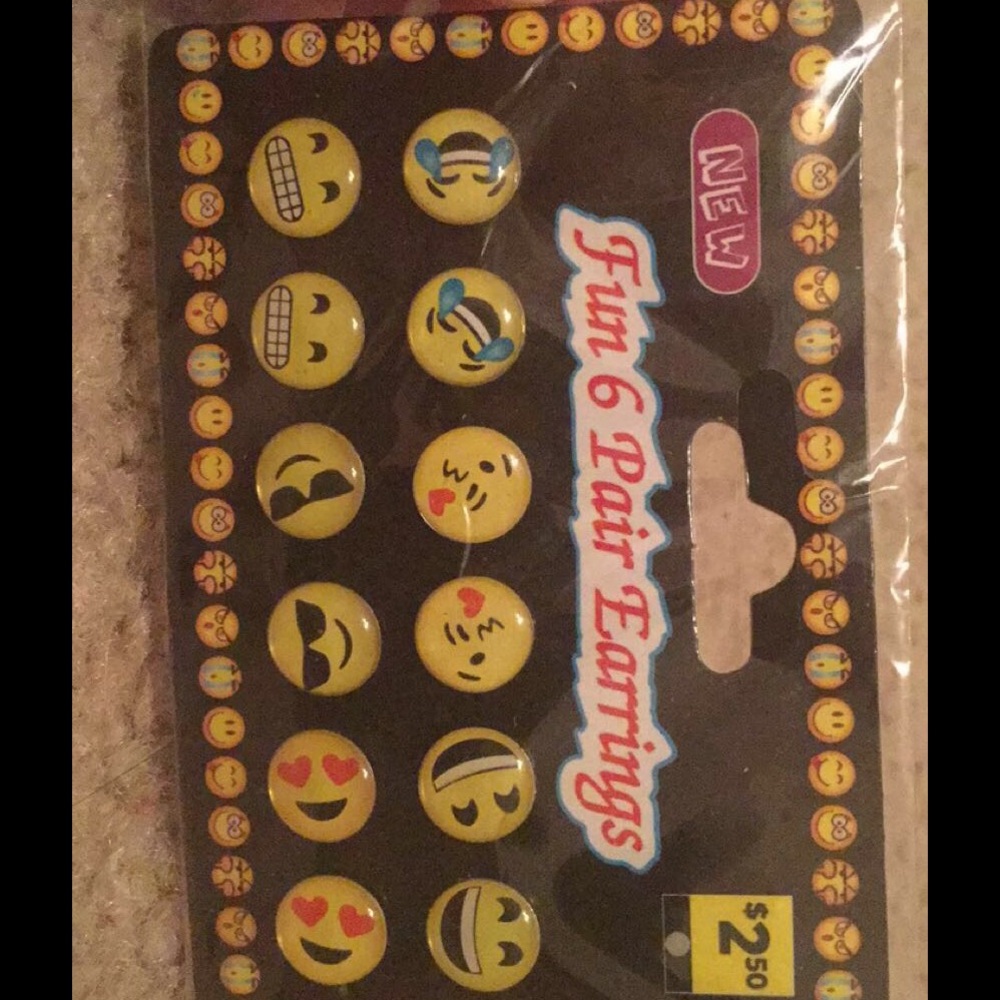 Emoji Earings!!!😋