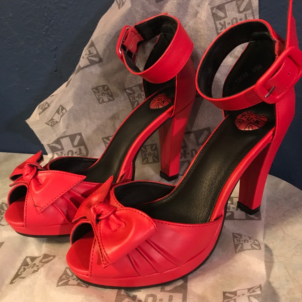 TUK Peep-toe Ankle Strap Heels