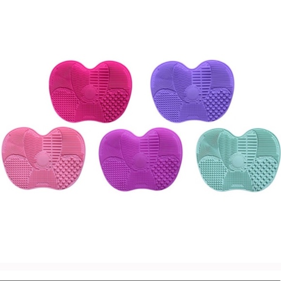 Mini MakeUp brush cleaner Silicone Mat - Picture 3 of 4