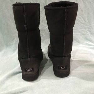 Black tall Ugg boots