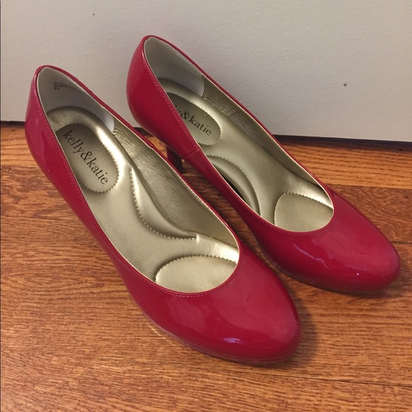 Red heels - Picture 2 of 8