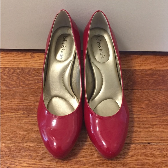 Red heels - Picture 3 of 8