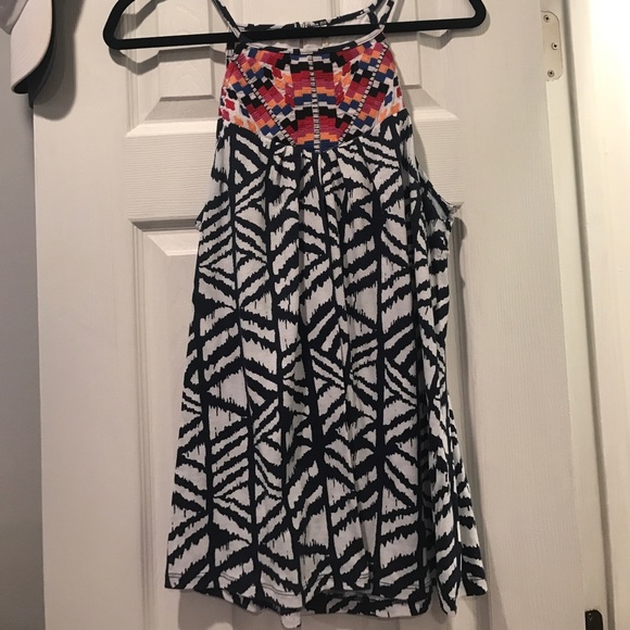 Top - Picture 1 of 2