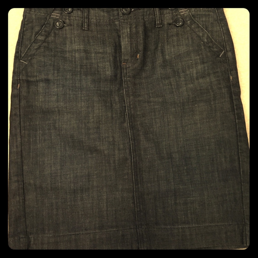 Like New Gap limited skirt