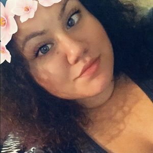 Meet your Posher, Victoria