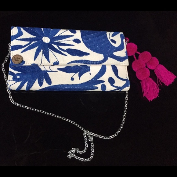 Hand-woven clutch