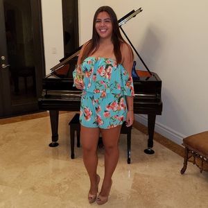 Meet your Posher, Alexandra