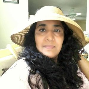 Meet your Posher, Manuela