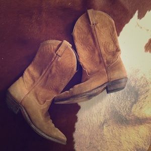 Brown suede vintage cowboy boots!
