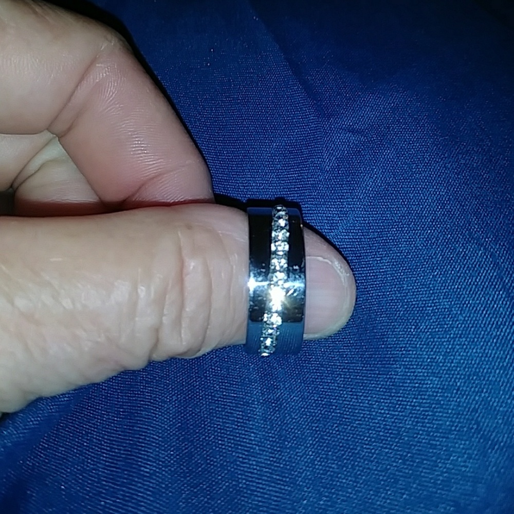 Ring - Picture 2 of 2