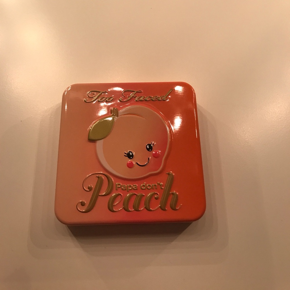 Too Faced "Papa don't Peach" blush