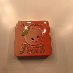 Too Faced "Papa don't Peach" blush