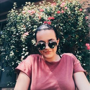 Meet your Posher, Daniela