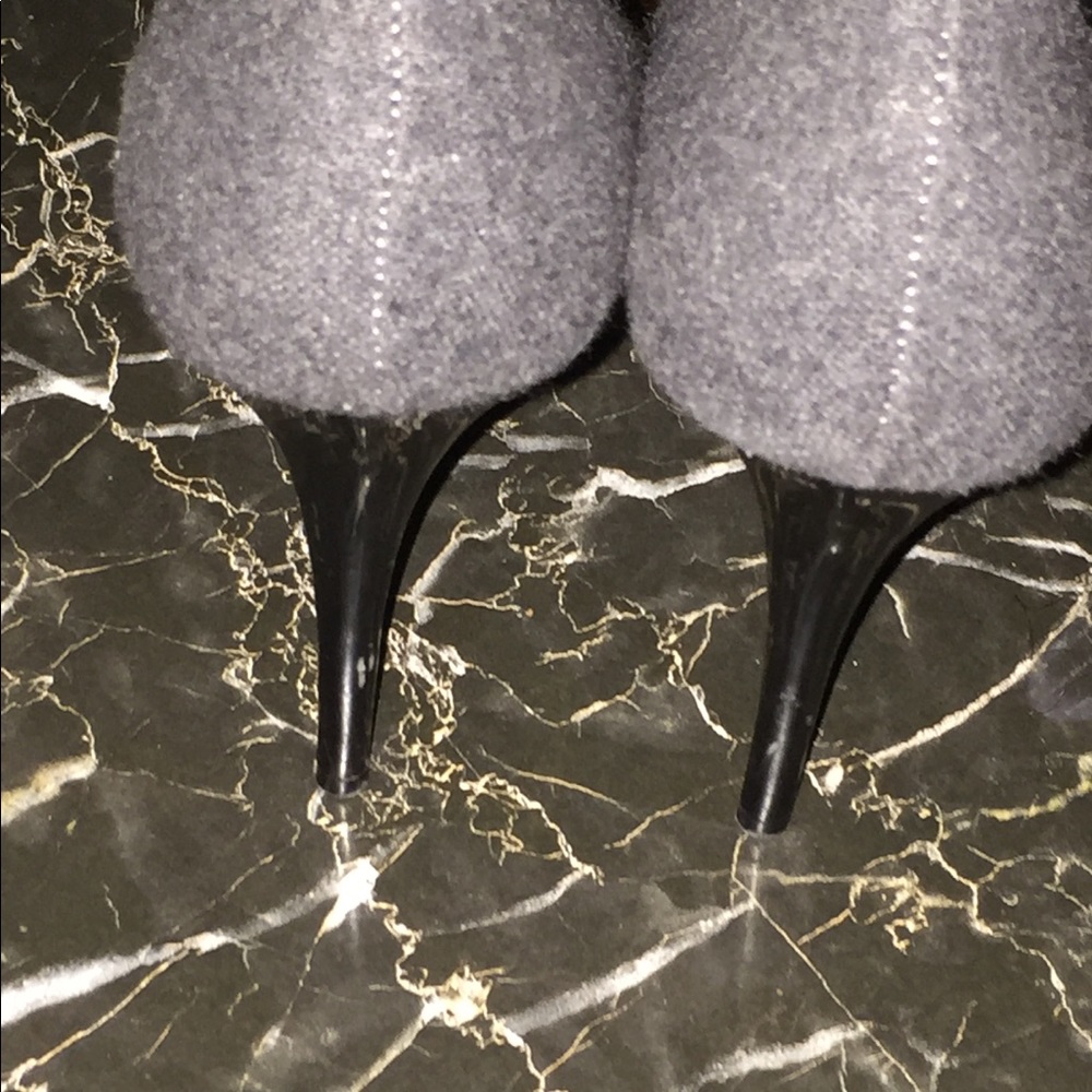 Candies Coral Grey Platform Heels - Picture 4 of 4