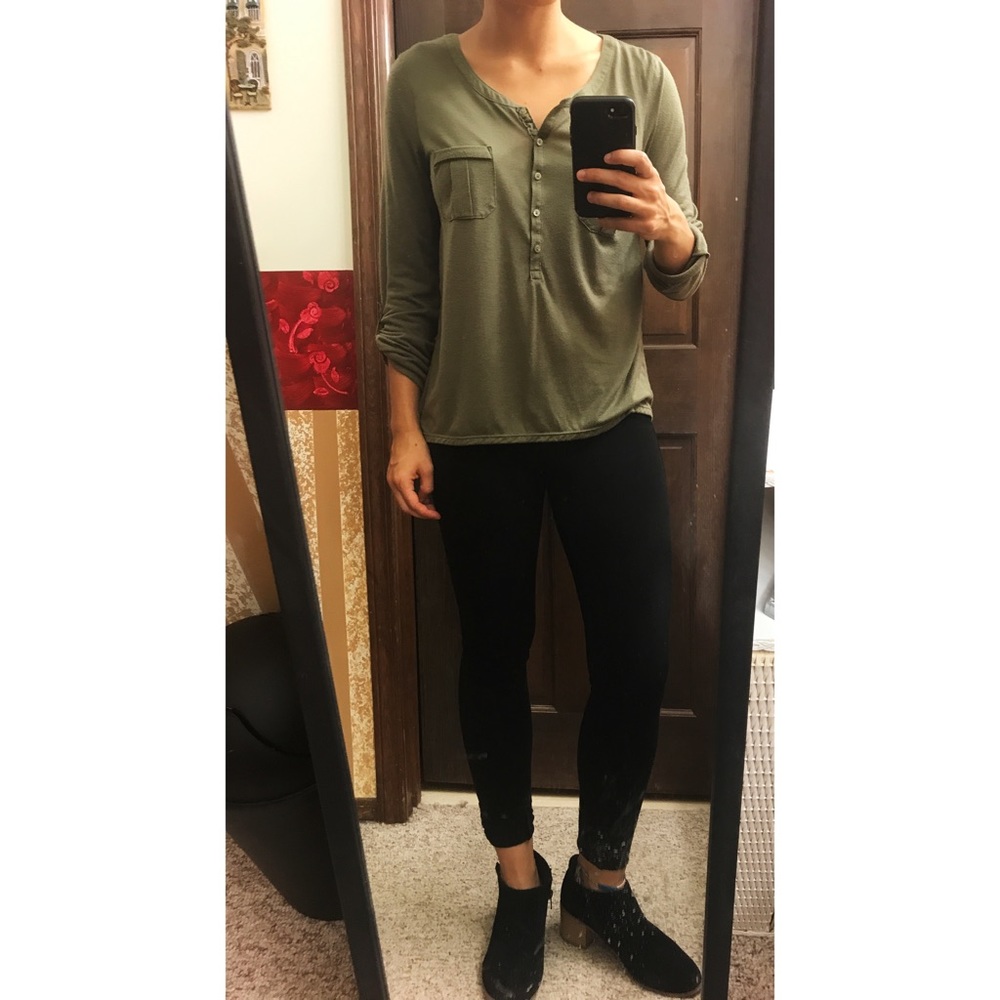 Quarter sleeved olive shirt
