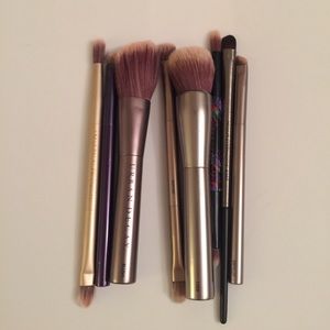 💜LOT OF UD BRUSHES💜