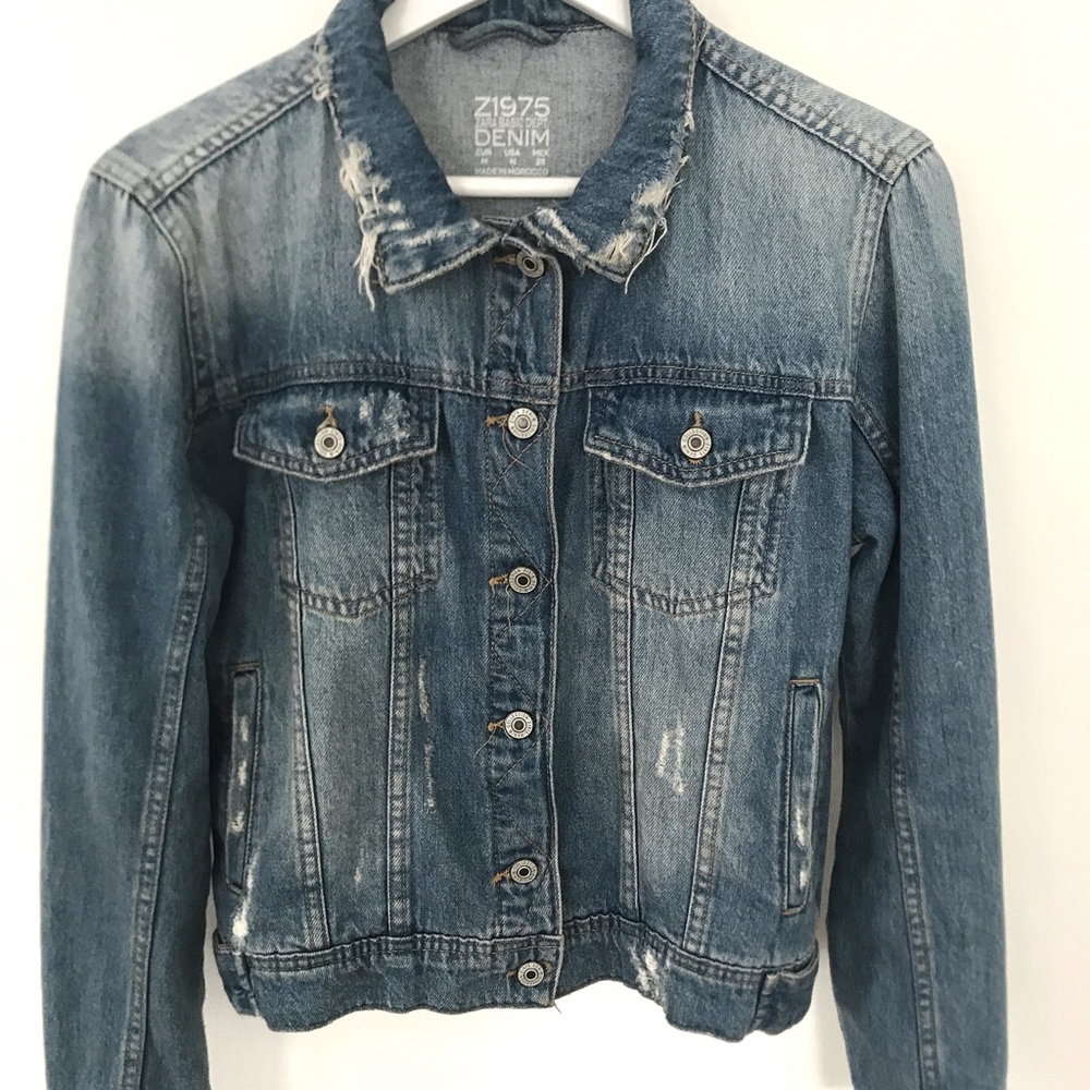 Zara Medium Distressed Denim Jean Jacket Blue