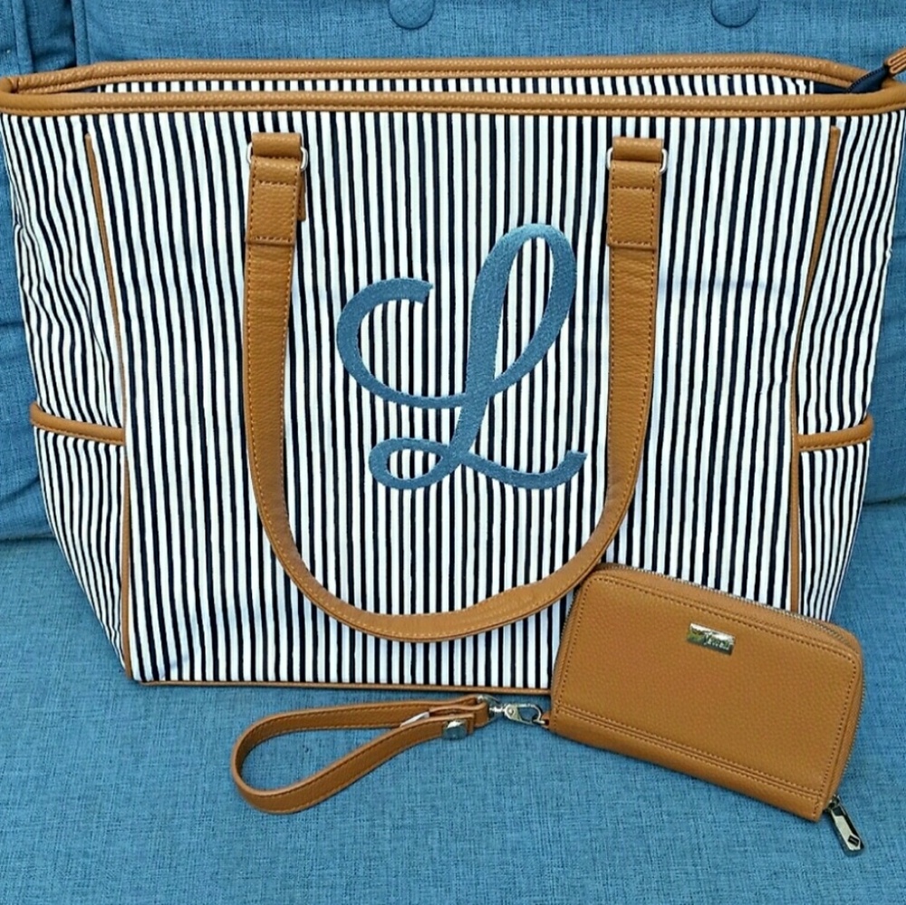 Thirty-One Cindy Tote with "L" Embroidery