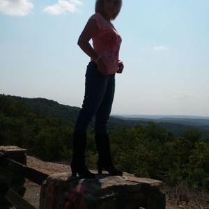 Meet your Posher, Melissa a.