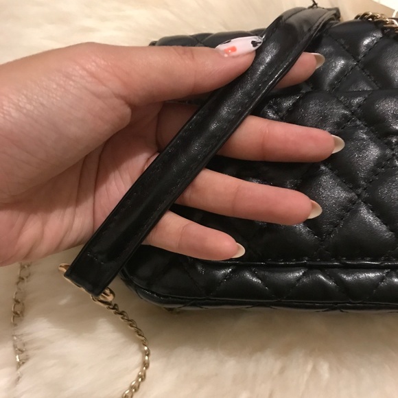 [BUNDLE UP🎉🎉] Gold Chain Black Mini Bag - Picture 4 of 4