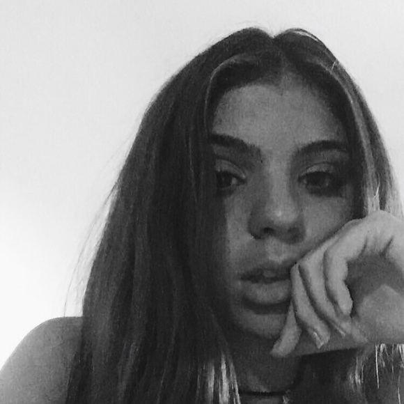 Meet your Posher, Eliana - Picture 1 of 1